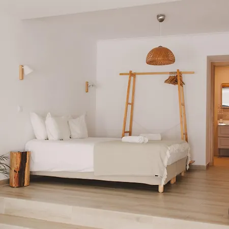 Pure Fonte Velha 4*