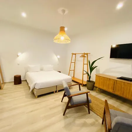 Pure Fonte Velha Bed & Breakfast 3*